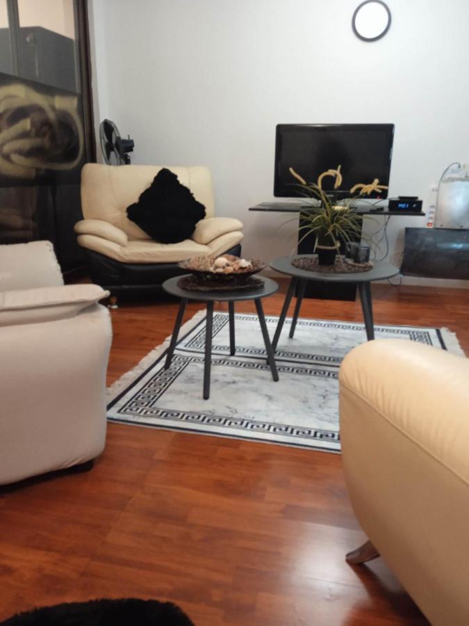 Lovely Cozy Apartment In The Entrance Of Nicosia Aglantzia Eksteriør billede
